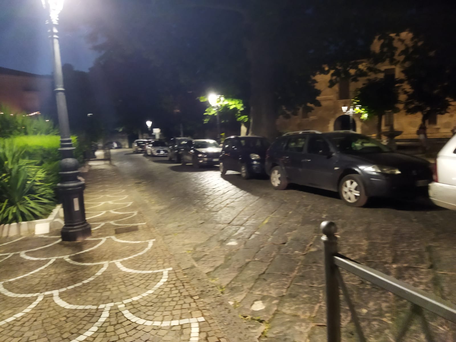 Cervinara. Stop alla sosta delle auto in Via Ferrari, si inaugura il parcheggio