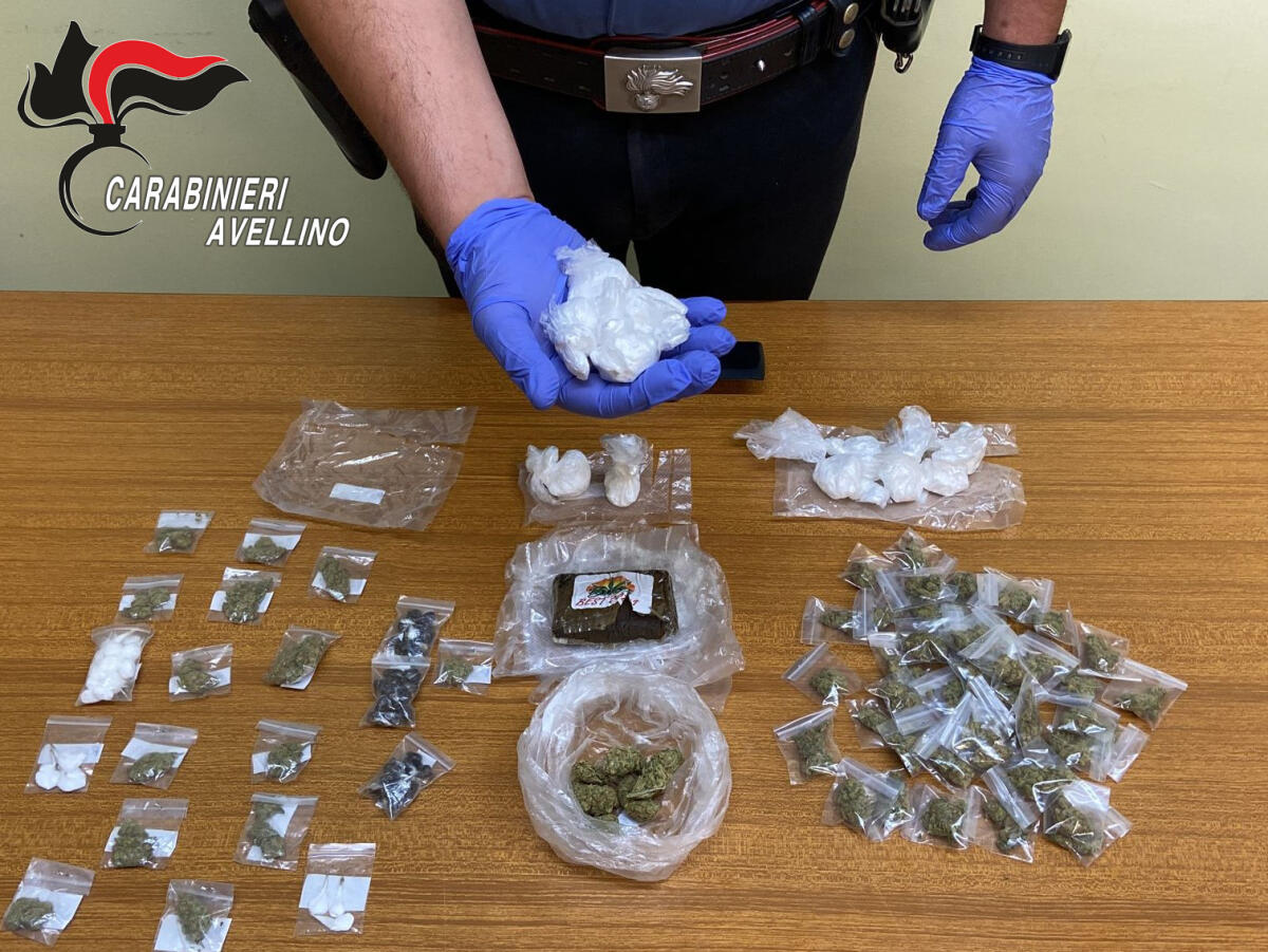 Controlli dei Carabinieri: recuperati 132 grammi di cocaina, 120 grammi di hashish e 64 grammi di marijuana - 