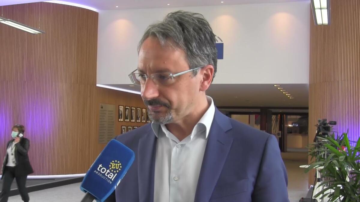 Reddito, Pedicini: “Di Maio boccia il Reddito. Ora che non gli servono più, i disoccupati possono fare la fame” - 