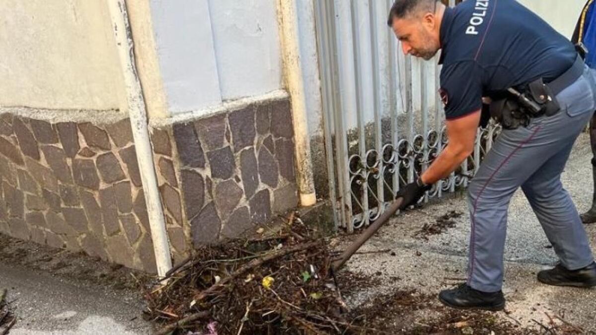 I poliziotti a Monteforte I. salvano un anziano intrappolato in casa - 