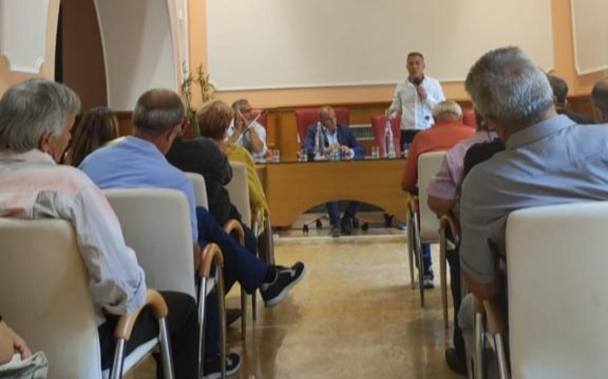 Centotrenta conferitori di uva da aglianico restano senza committente. - 