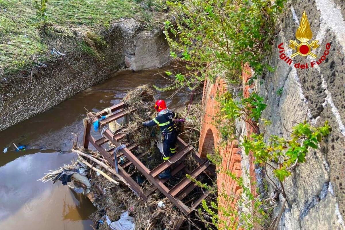 Rimossa struttura in ferro che ostruiva letto Fenestrelle - 