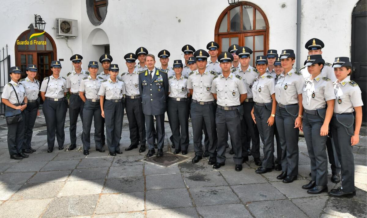 25 Giovani Allievi Marescialli affiancano le Fiamme Gialle di Salerno nel controllo del territorio - 