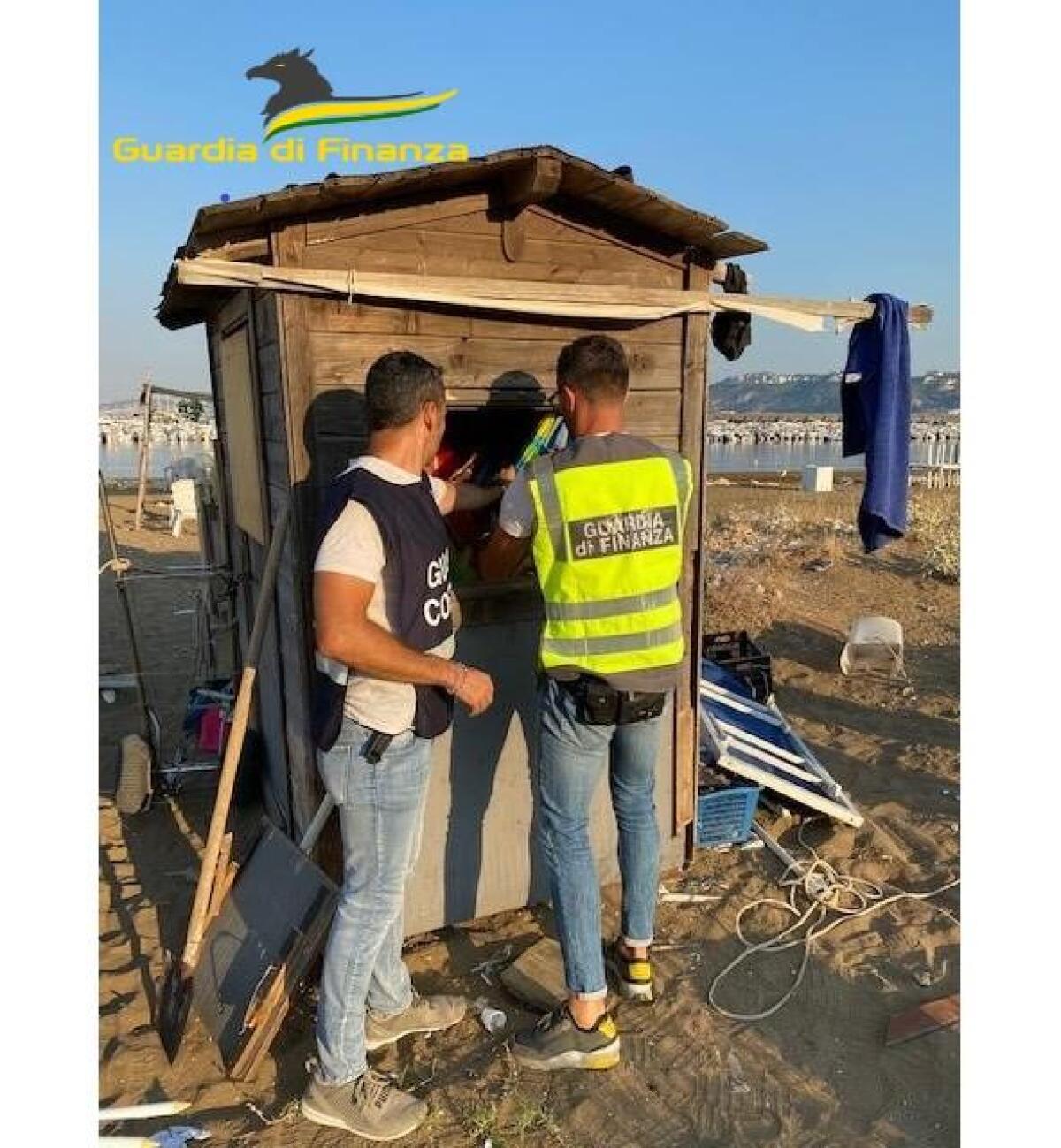 Sequestrato uno stabilimento balneare in una zona interdetta alla balneazione - 