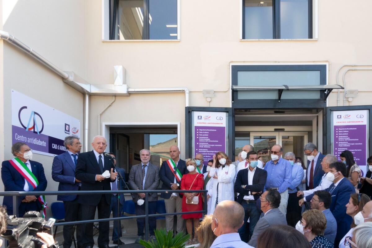 De Luca inaugura ad Airola il centro anti diabete realizzato dall Asl - 