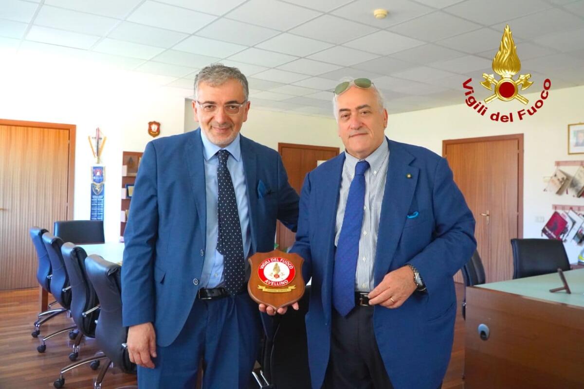 Il direttore generale dell'Asl Av in visita al comando dei Vigili del fuoco. - 