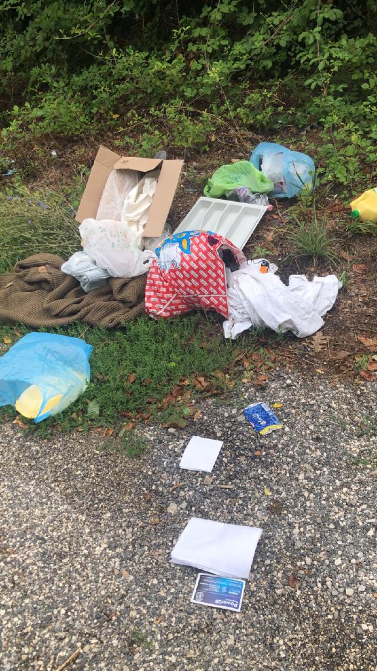 Roccabascerana. Sanzionato per abbandono di rifiuti - 