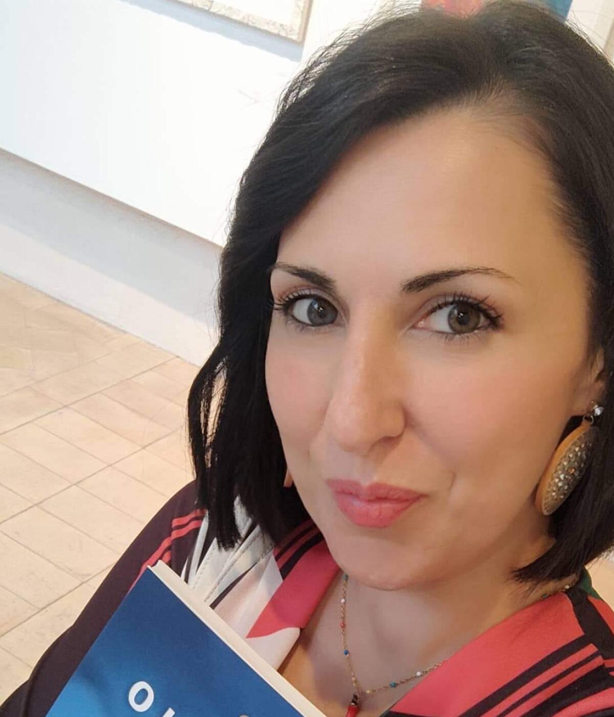 Cervinara. Si conferma l'eccellenza artistica di Iolanda Morante - 
