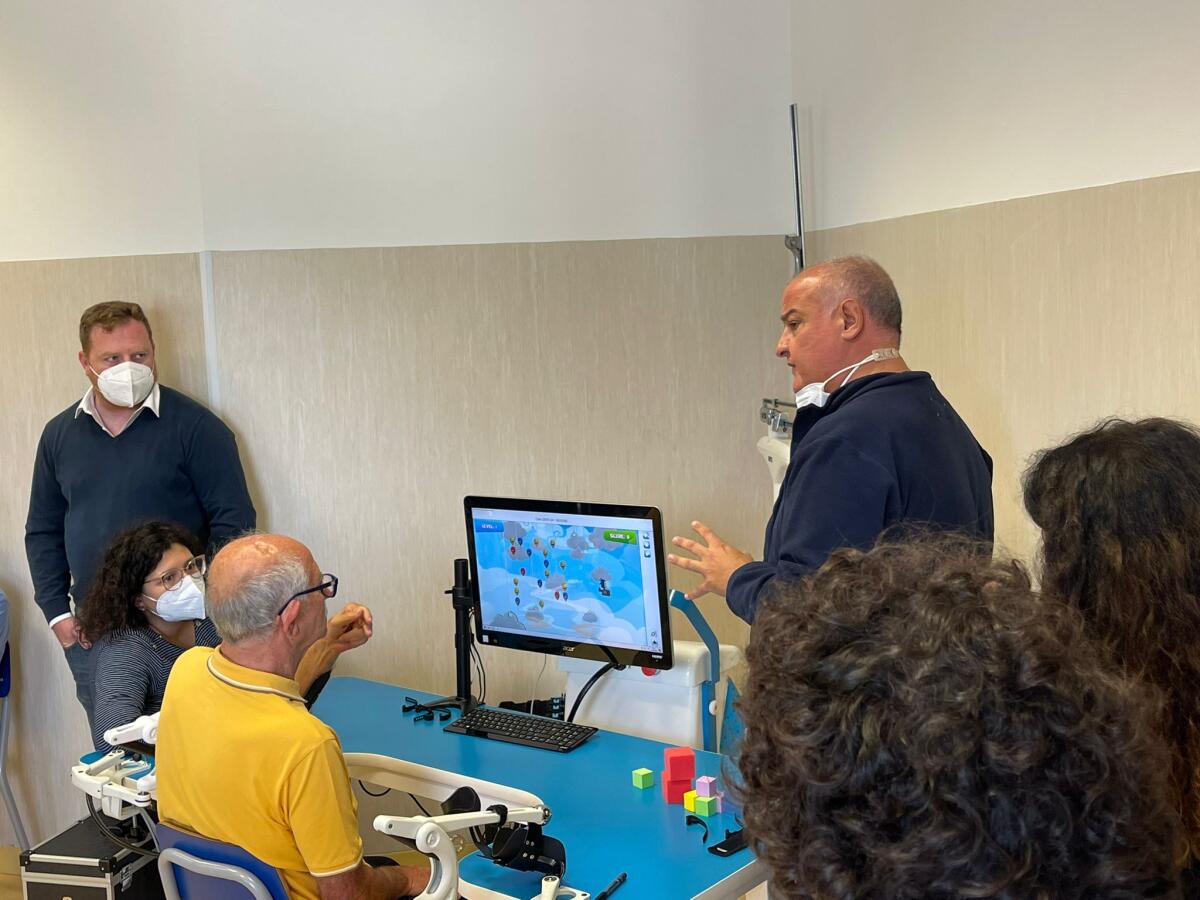 Moscati. Presentato il guanto robotico - 