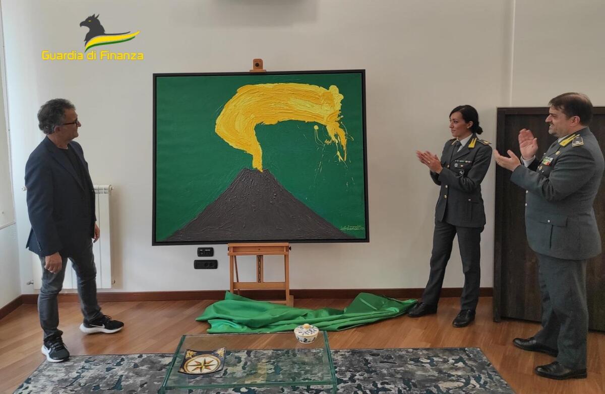 Dipinto di grande valore che l’artista Lello Esposito ha donato ala Guardia di Finanza. - 