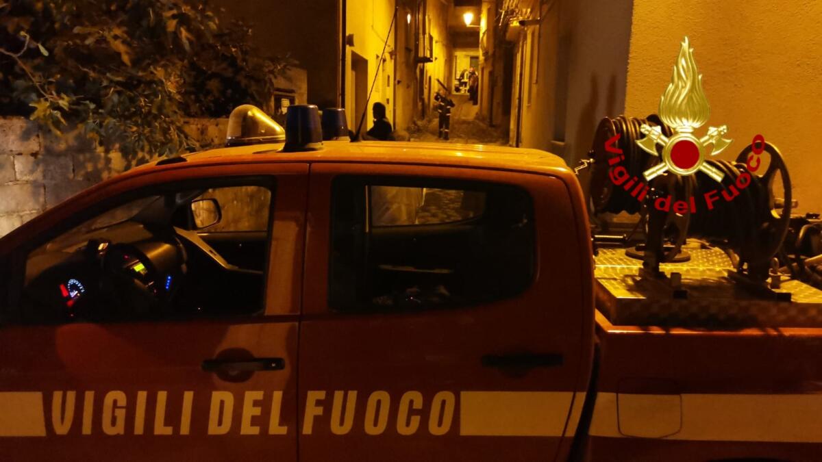 50enne muore nell'incendio della sua abitazione - 