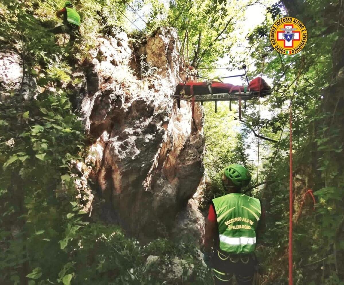 Rinvenuto cadavere un 36 enne scomparso nella serata di ieri a Senerchia - 