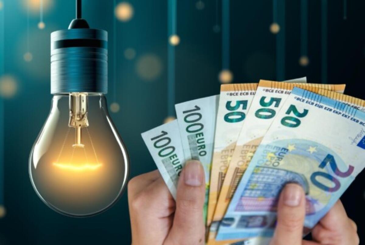 Aammontano a 82,6 miliardi di euro i rincari di luce e gas rispetto al 2021 - 