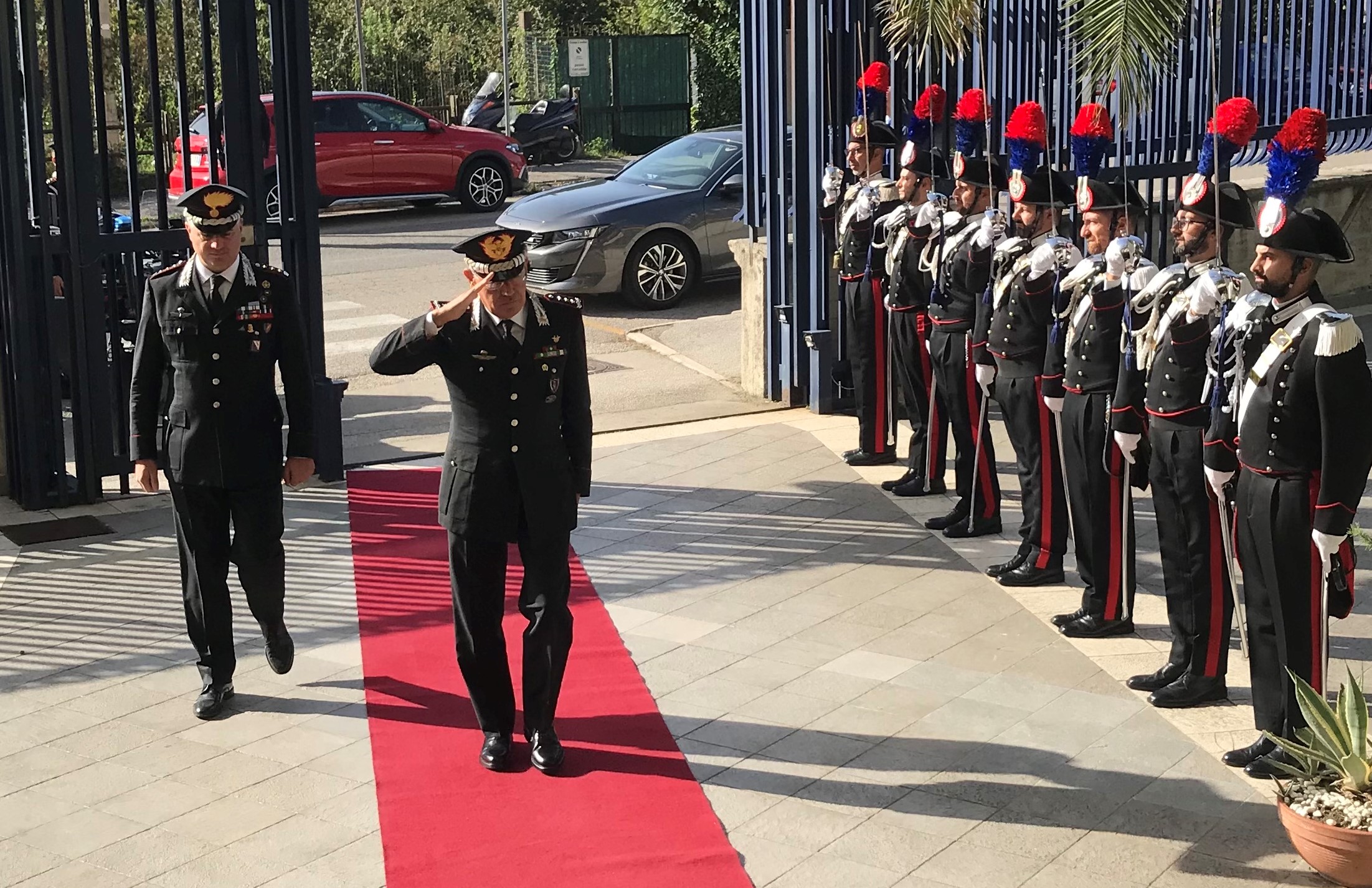 Il Generale di Corpo d’Armata Andrea Rispoli, Comandante Interregionale Carabinieri “Ogaden”, in visita ad Avellino