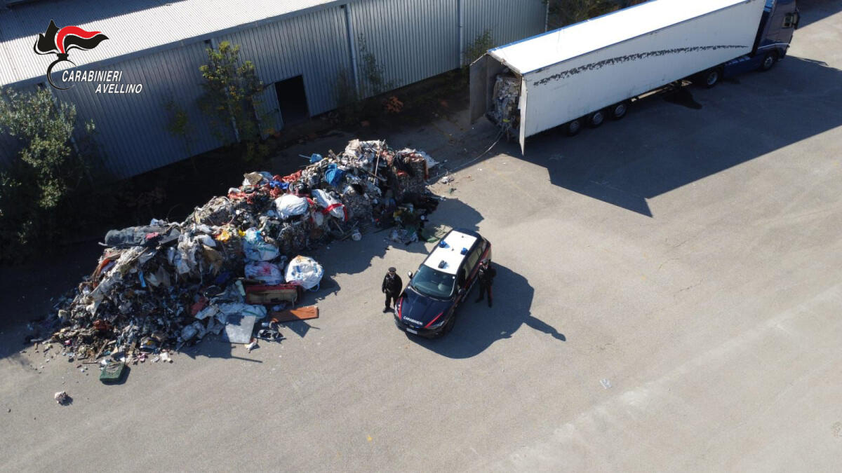 Smaltimento illecito di rifiuti, denunciati una 34enne e un 38enne - 