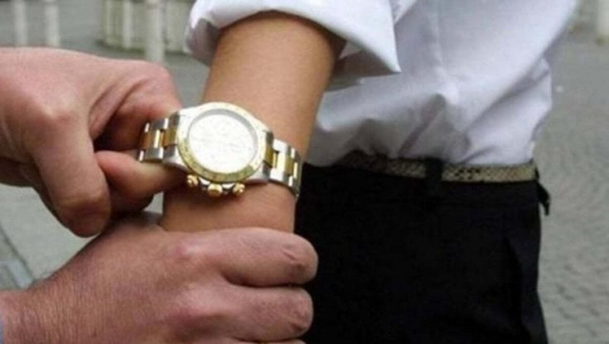 Rapina un Rolex da 80 mila euro, in manette un 27enne - 