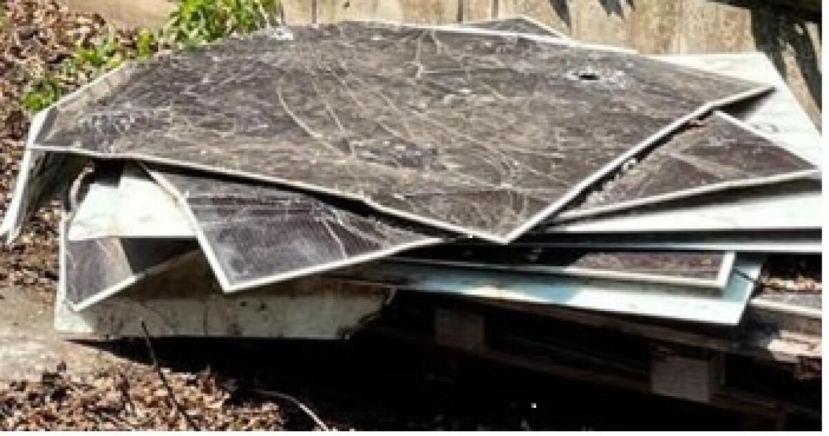 Rotondi. Polizia Municipale sequestra una discarica di 500 pannelli solari - 