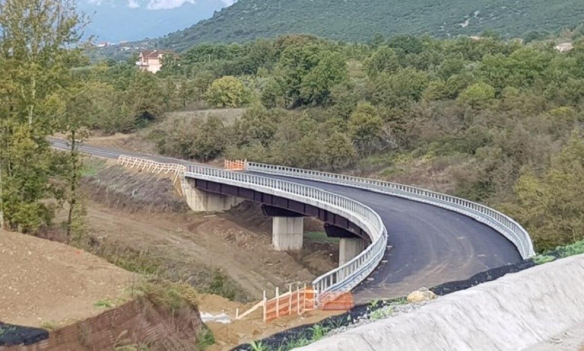 Strada Fondovalle Calore eterna incompiuta - 
