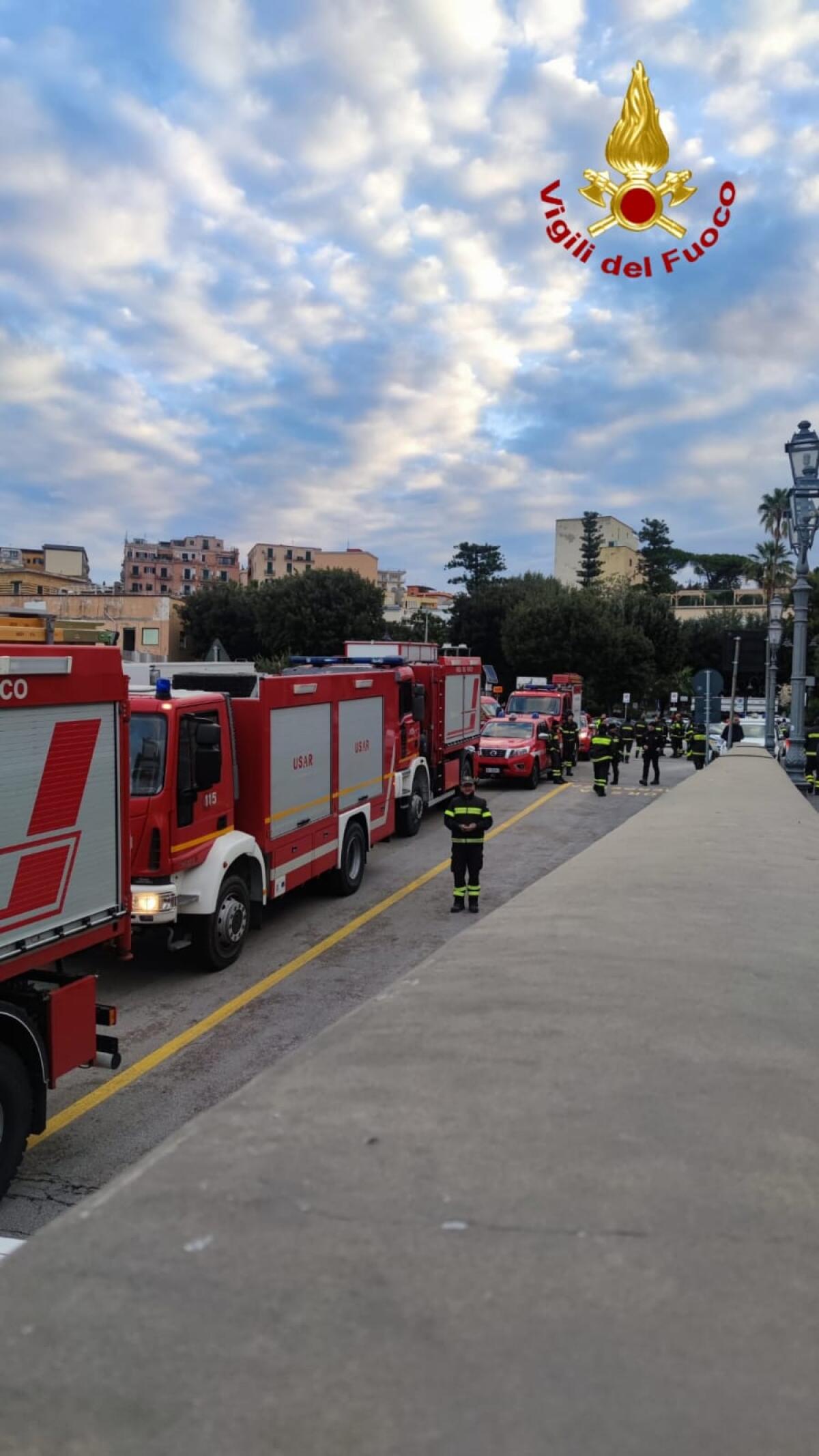 Squadra USAR dei Vigili del fuoco di Avellino a lavoro ad Ischia - 