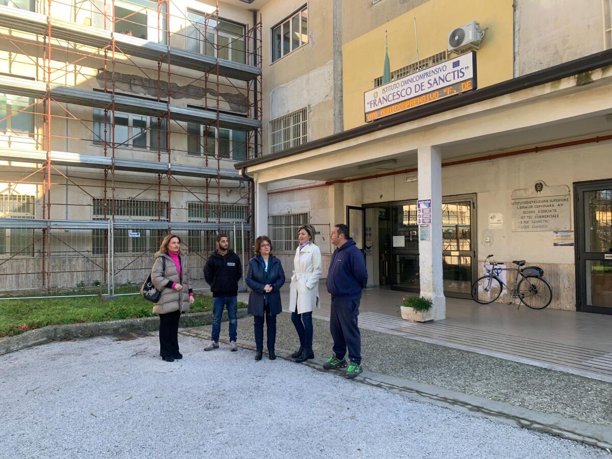 Cervinara. Iniziati lavori di manutenzione all'Istituto De Sanctis - 