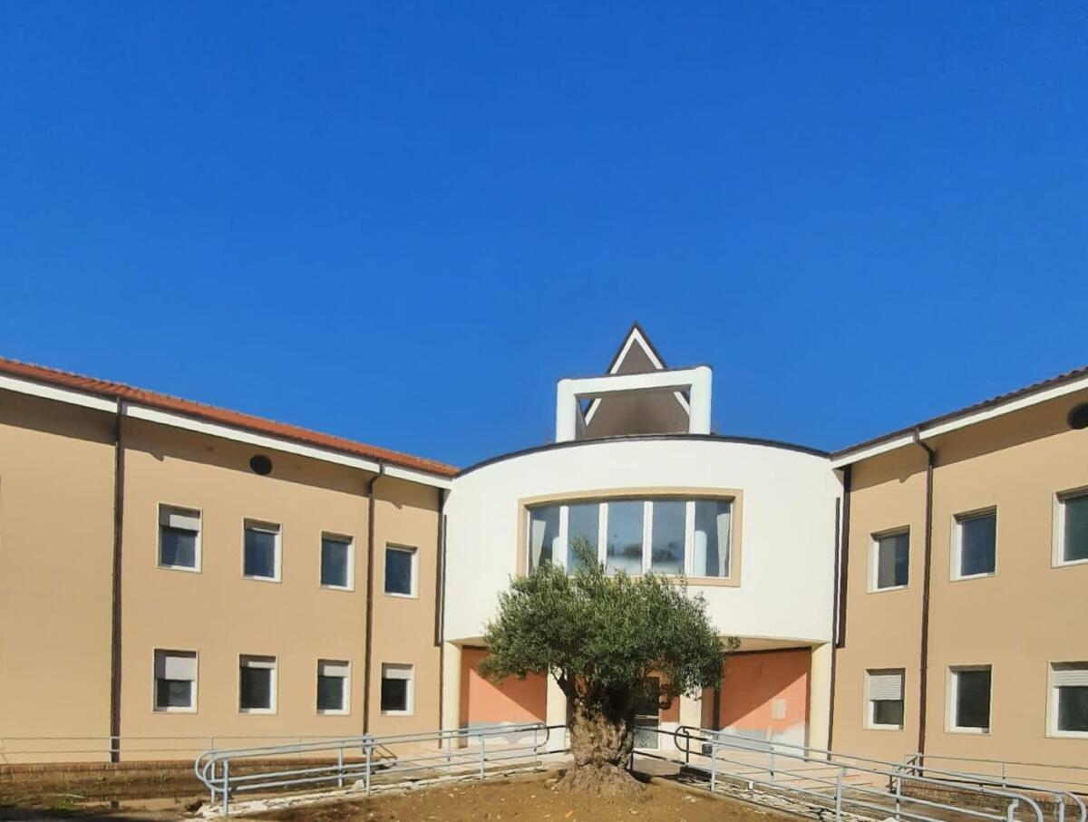 Villa Maria di Benevento e' una società diversa, distinta e separata da Villa Maria di Cervinara - 