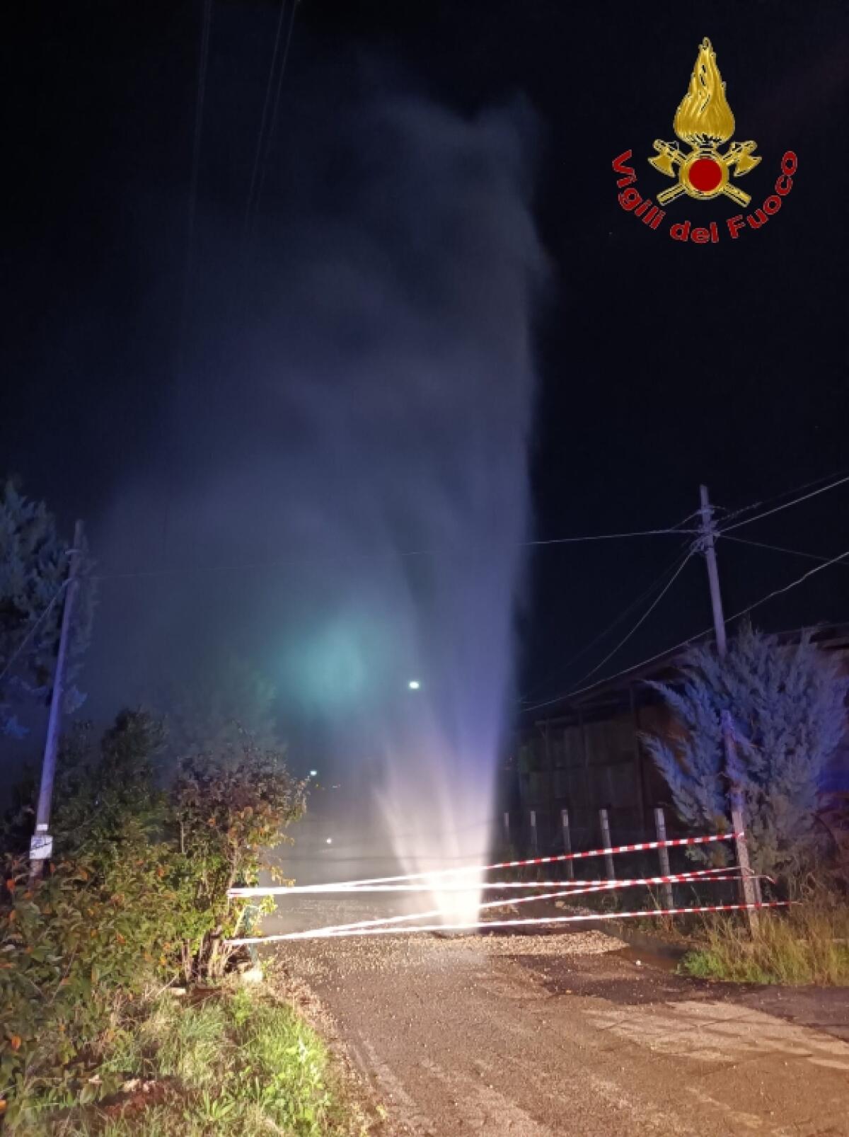 Melito Irpino. Rottura della condotta principale dell'Alto Calore - 