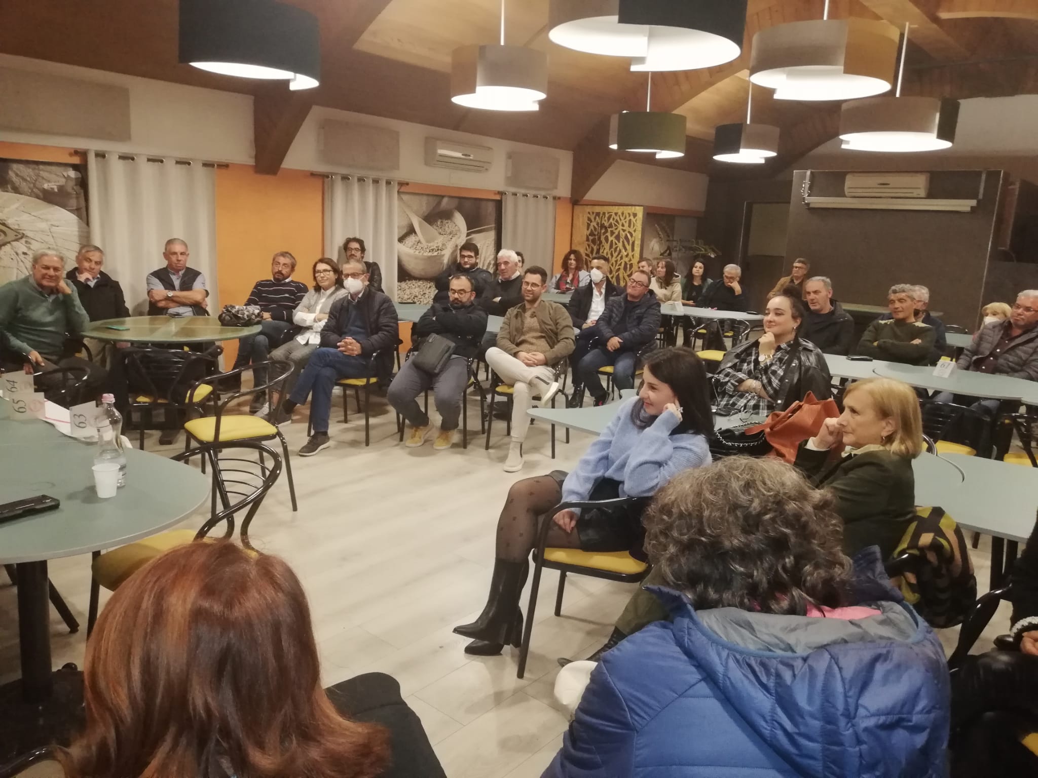 Partecipata riunione del Movimento 5 Stelle di Benevento.