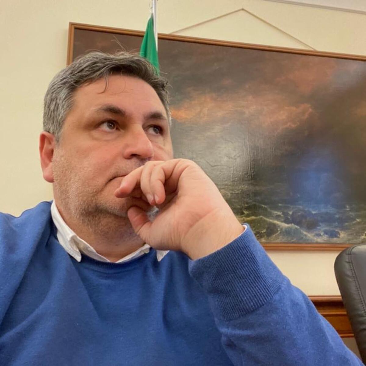 Vittoria a De Luca: la classe dirigente del Pd ha accompagnato con estrema cura ogni tua desiderata - 