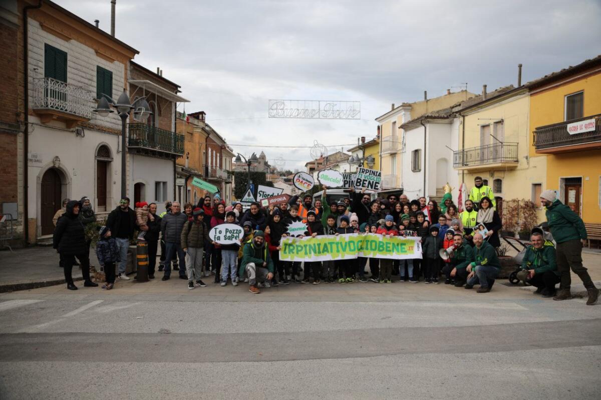 Il Pino Irpino accolto con entusiasmo nelle piazze irpine - 