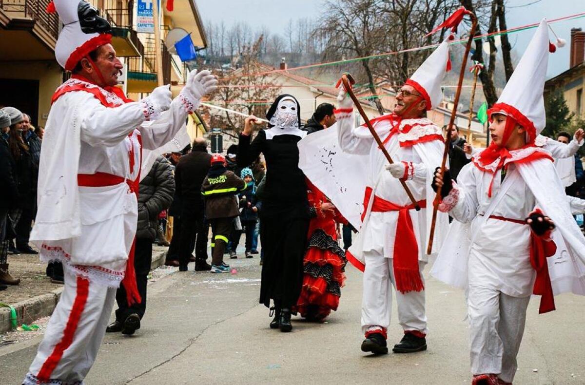 La tradizione, l’allegria, il folklore e la tipicità del Carnevale si preparano ad esplodere nel meraviglioso borgo di Montemarano. - 