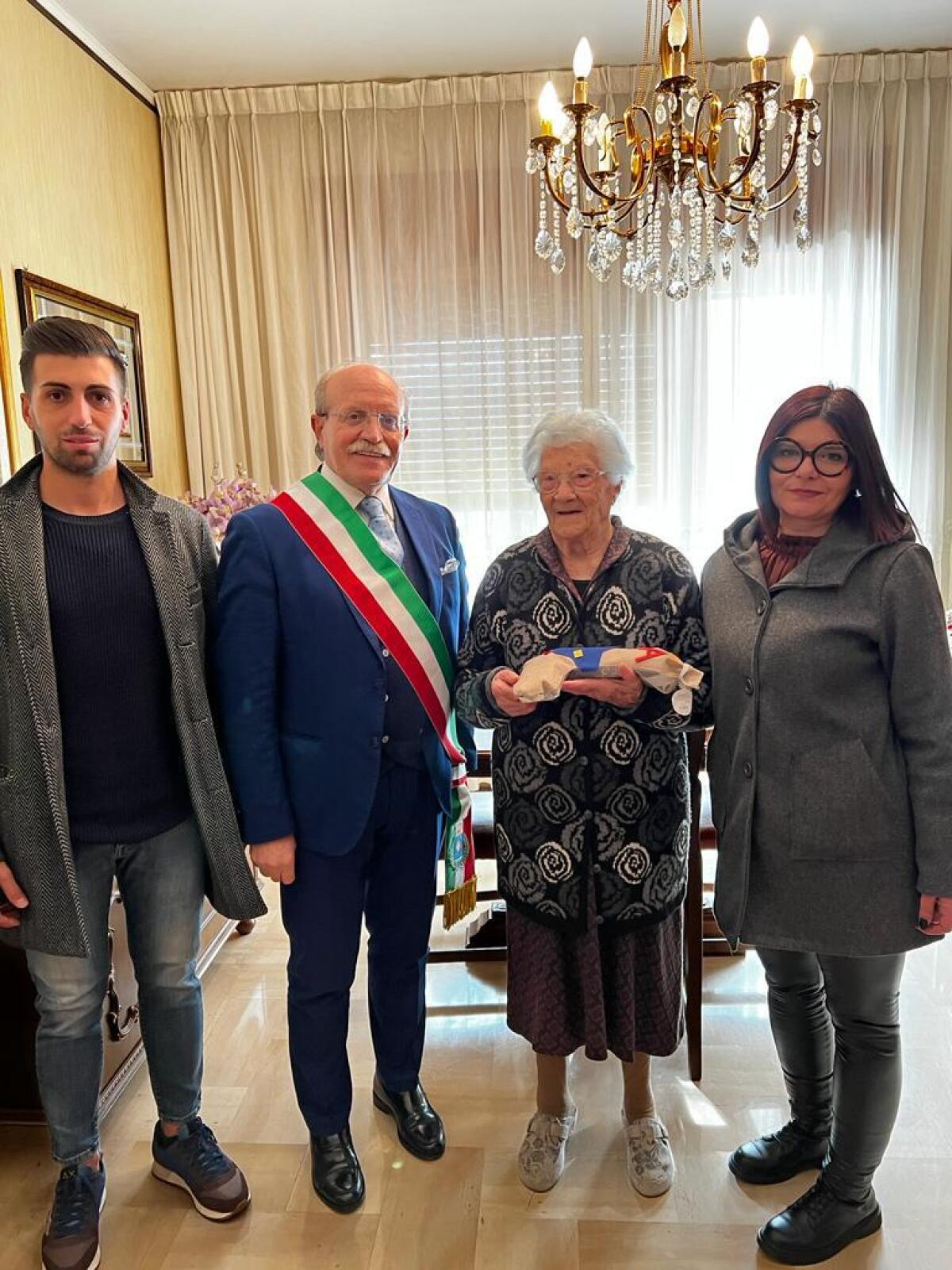 A Solofra la Befana per i supernonni - 
