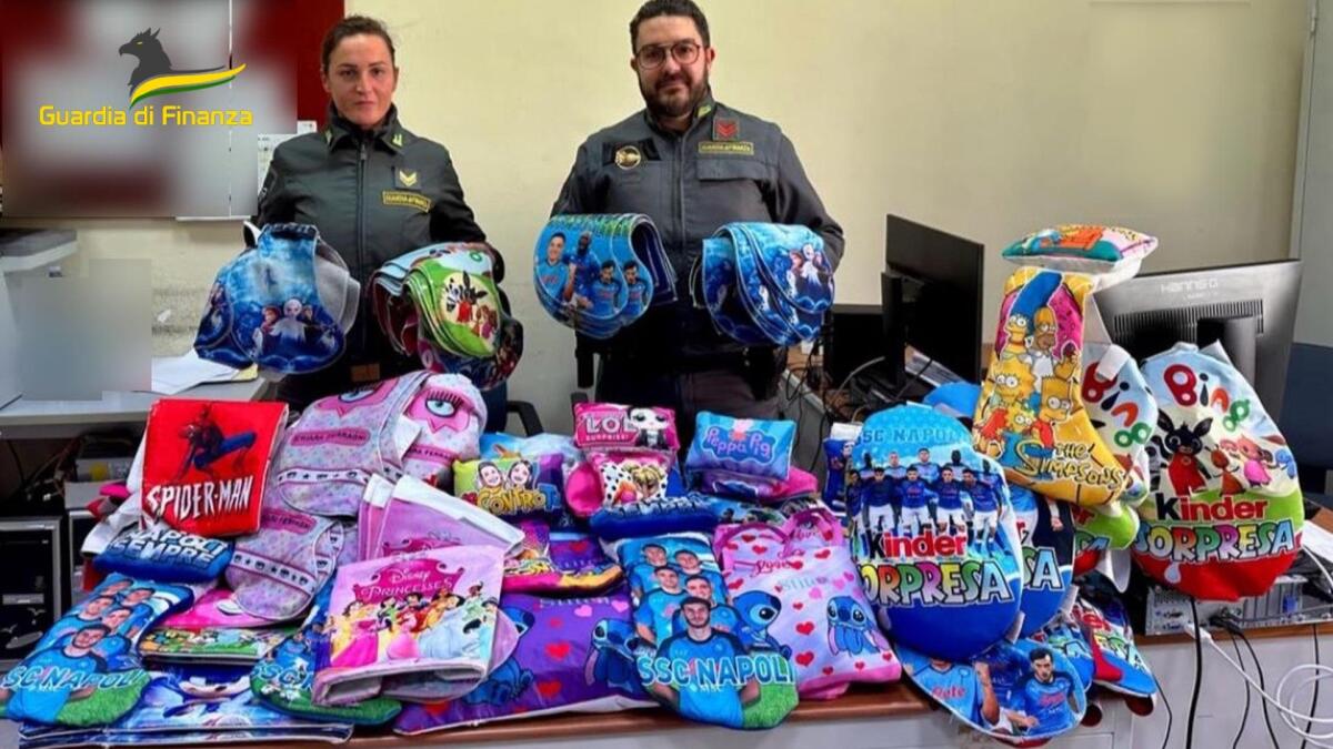 Festa della Befana, sequestrati oltre 12 mila articoli contraffatti - 