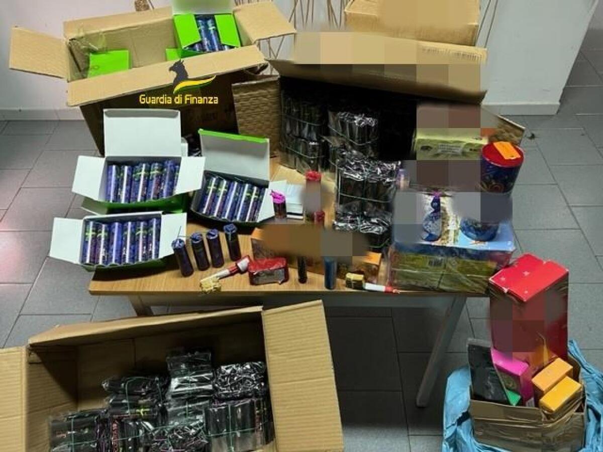 Sequestrati 70 chili di botti illegali - 