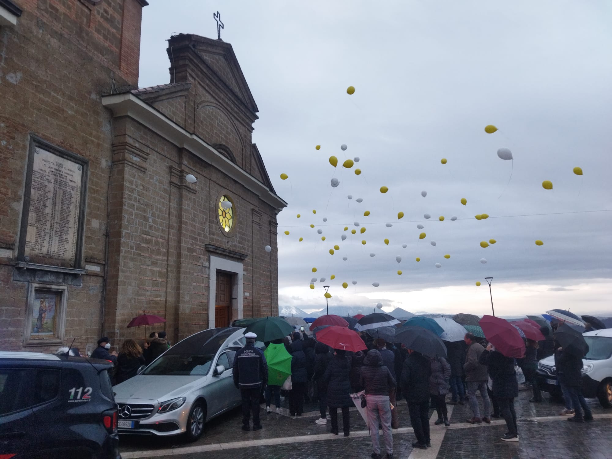 Valle Caudina: il commiato a don Ermanno Ruocchio