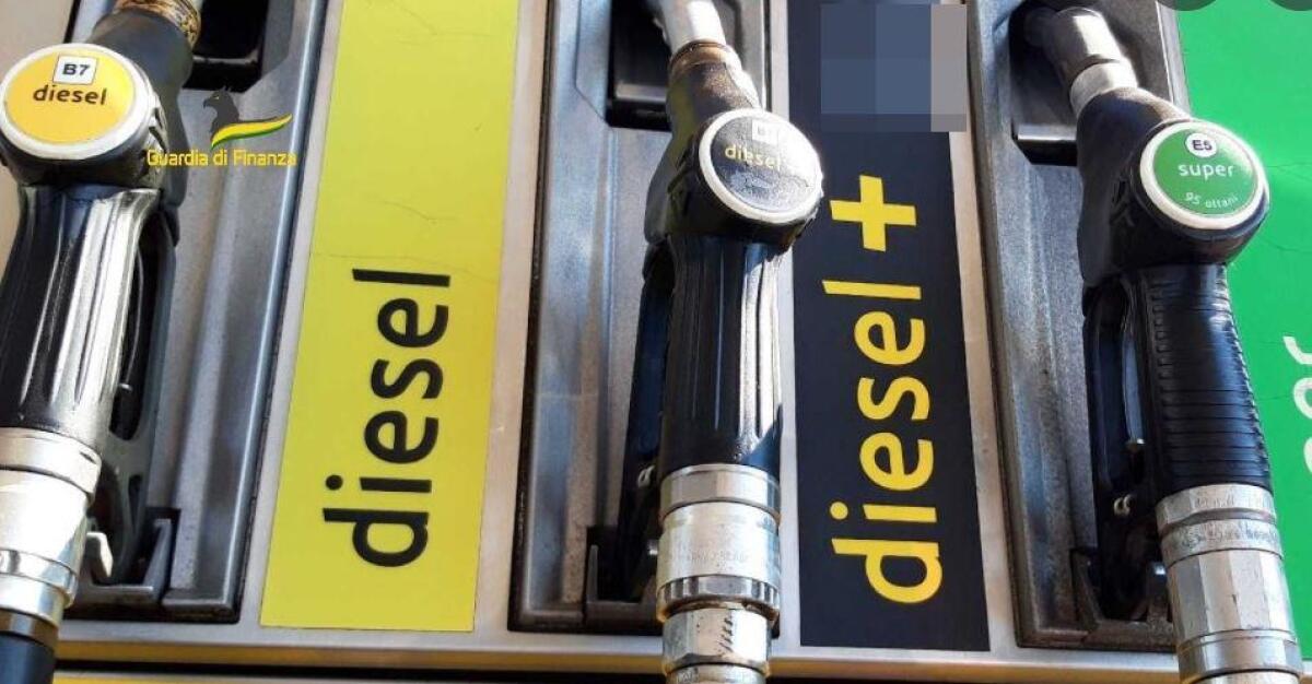 Frode nel settore carburanti, sequestri anche in Campania - 
