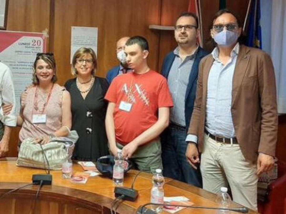 Nello, l'Alfiere che su youtube lotta contro distrofia - 