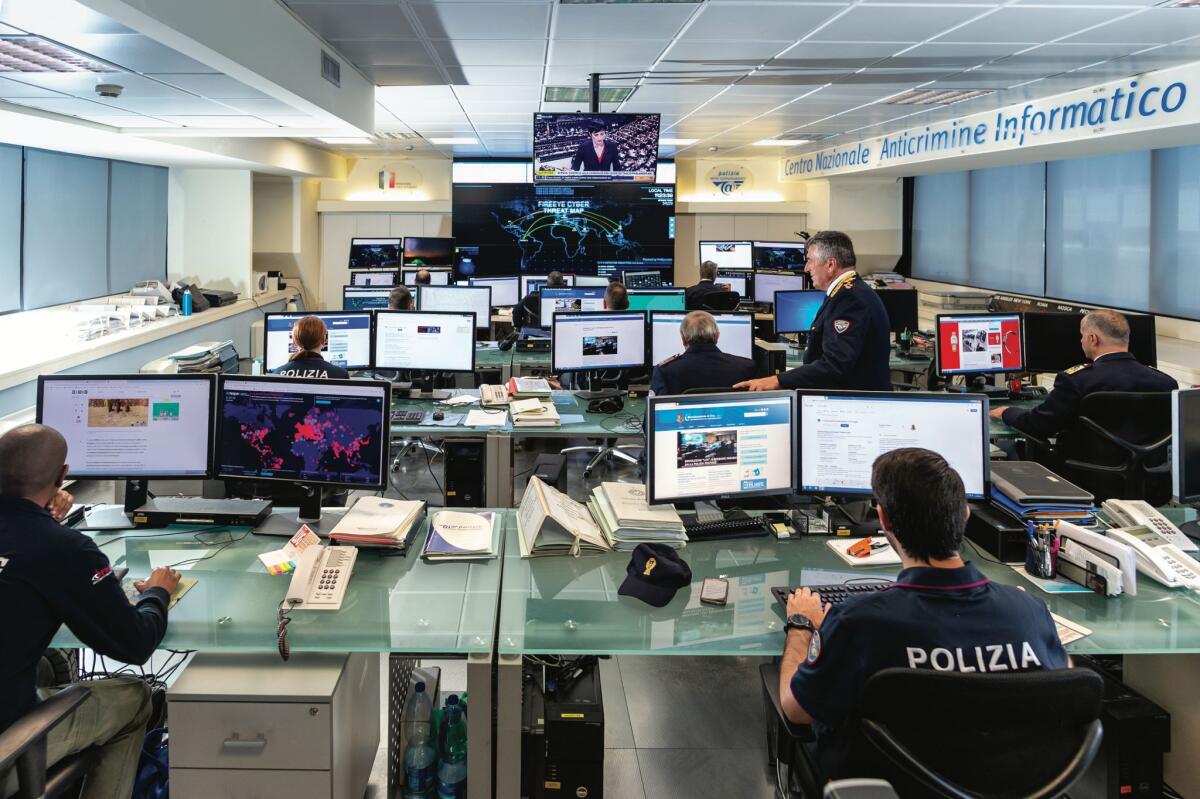 Al servizio del Paese', storia della Polizia di Stato  in 500 scatti - 