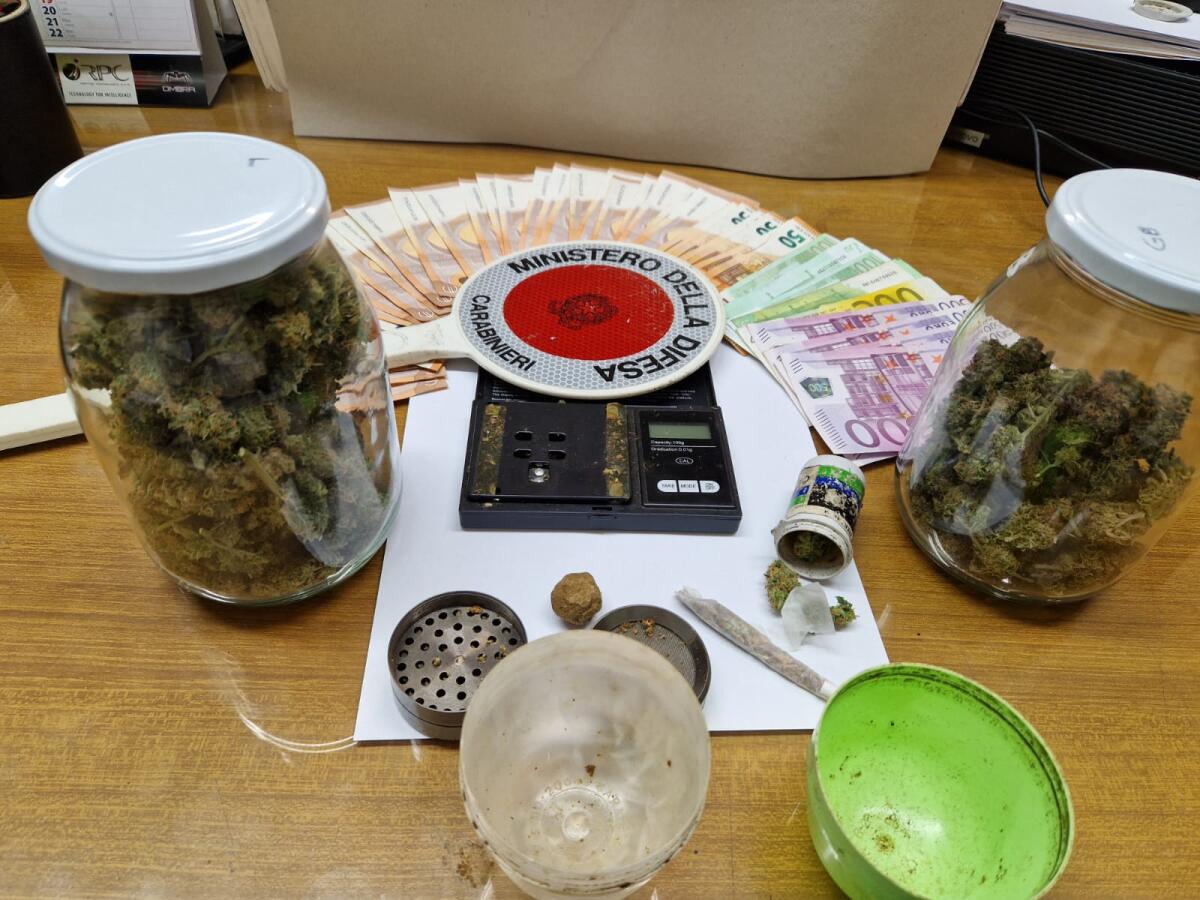 Nascondeva droga in un pneumatico, in manette un 32enne - 