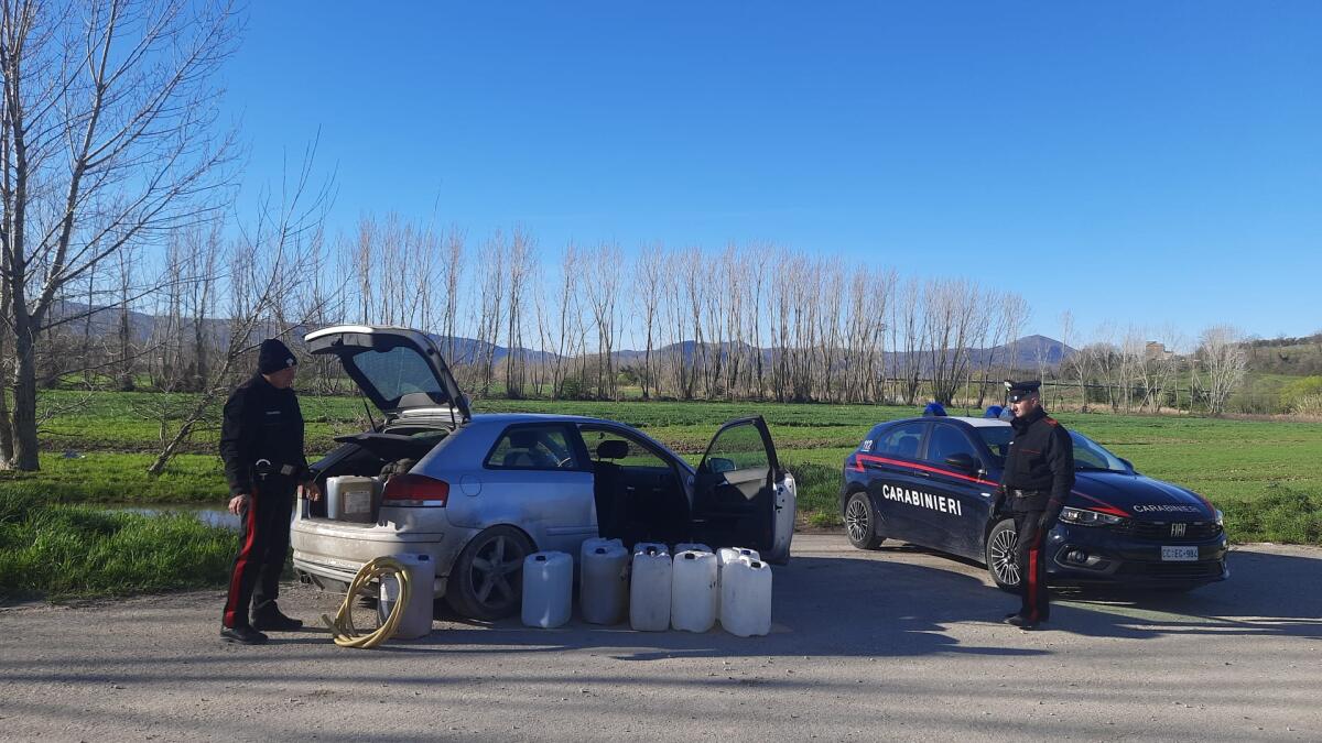 Furto di carburante nei cantieri della linea ferroviaria, tre malviventi in fuga - 