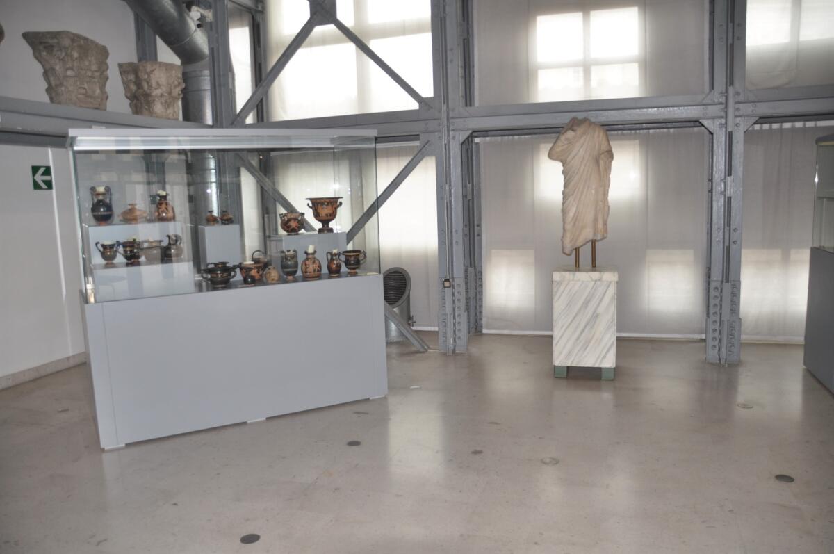 Consegnati oggi al Museo del Sannio i 22 reperti archeologici donati dal prof. Antonio Pietrantonio - 