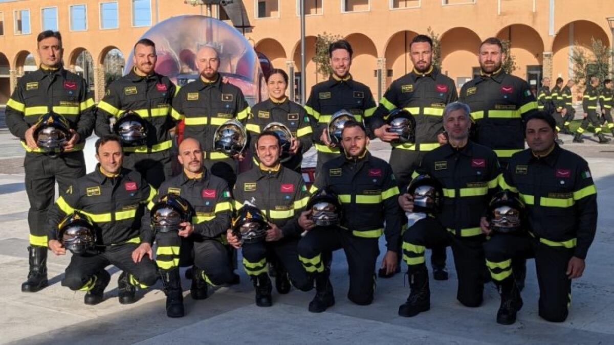3 ispettori antincendio e 10 vigili che hanno superato il corso di formazione hanno prestato giuramento - 
