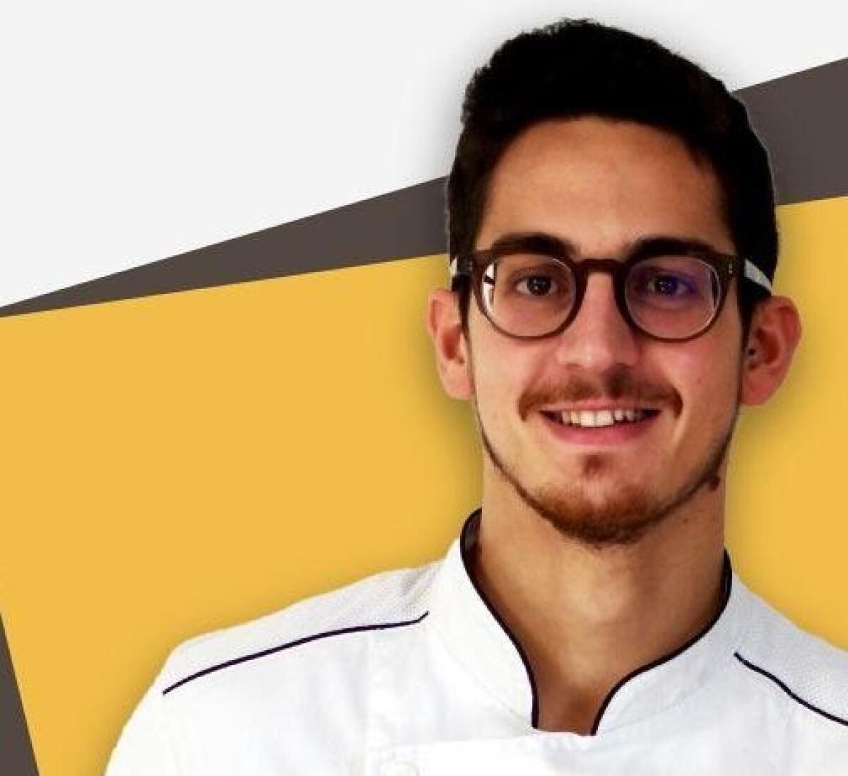  Il giovane pasticciere irpino, Pompilio Giardino conquista il secondo posto nel concorso nazionale "Divina Colomba" - 