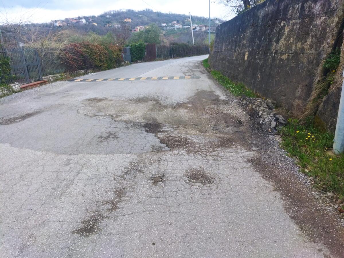 Roccabascerana. Strade dissestate, opposizione scrive al Prefetto - 
