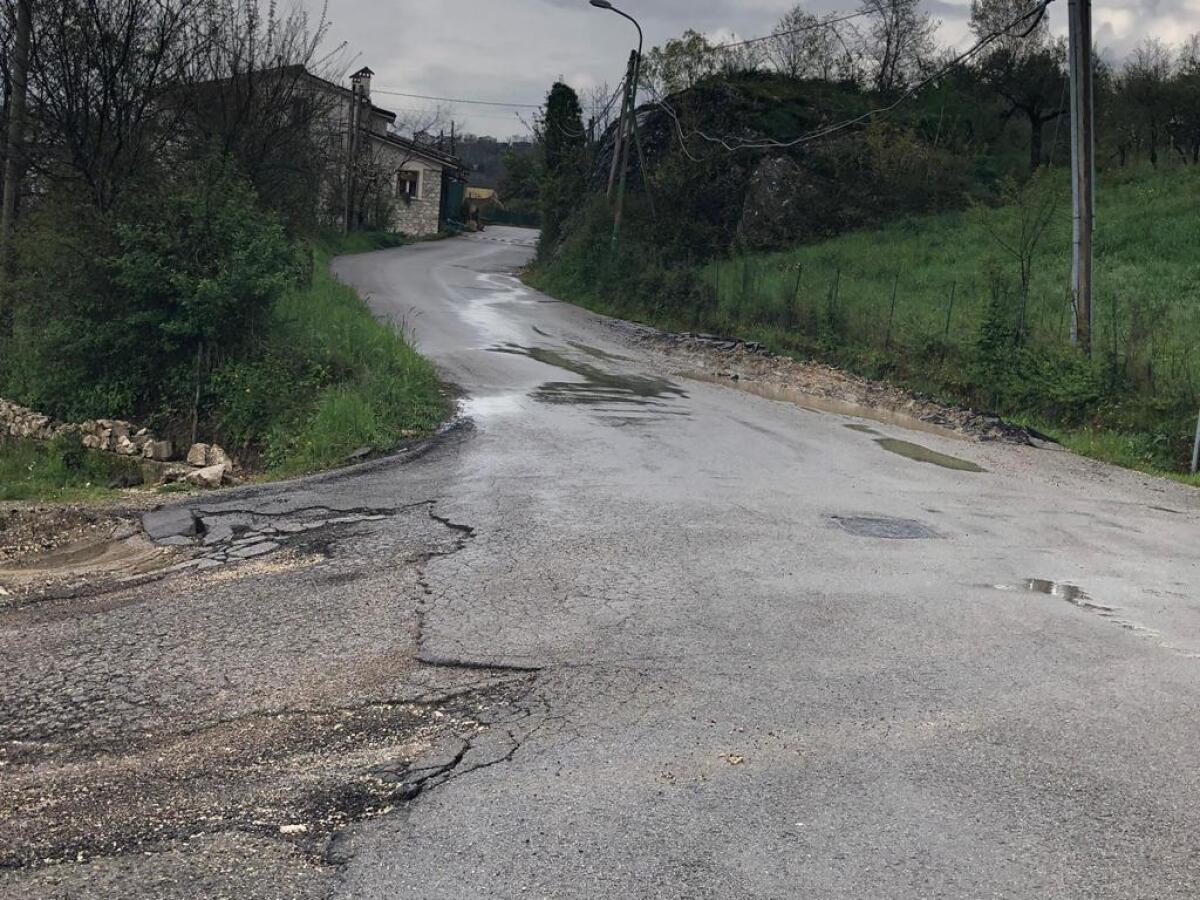 Roccabascerana. Con la chiusura al traffico di via Cuponi, aumentano disagi per chi deve raggiungere Avellino. - 