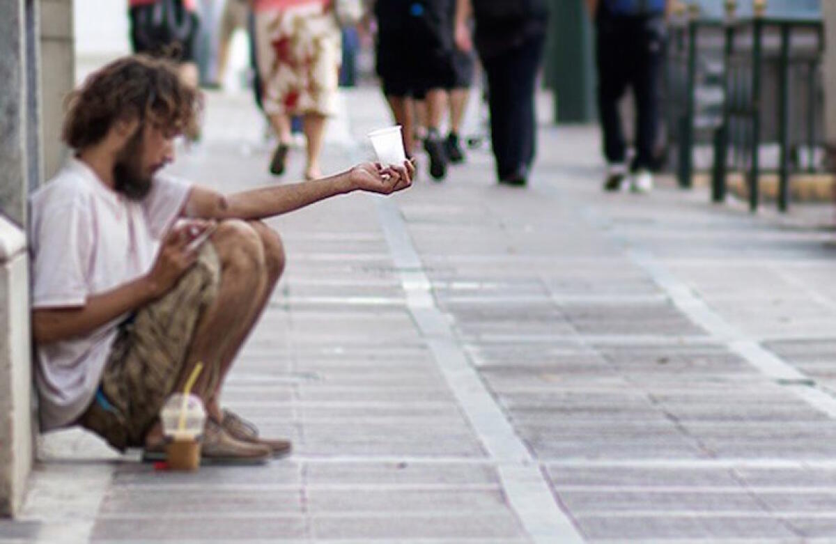 Un giovane su 4 è a rischio di povertà - 