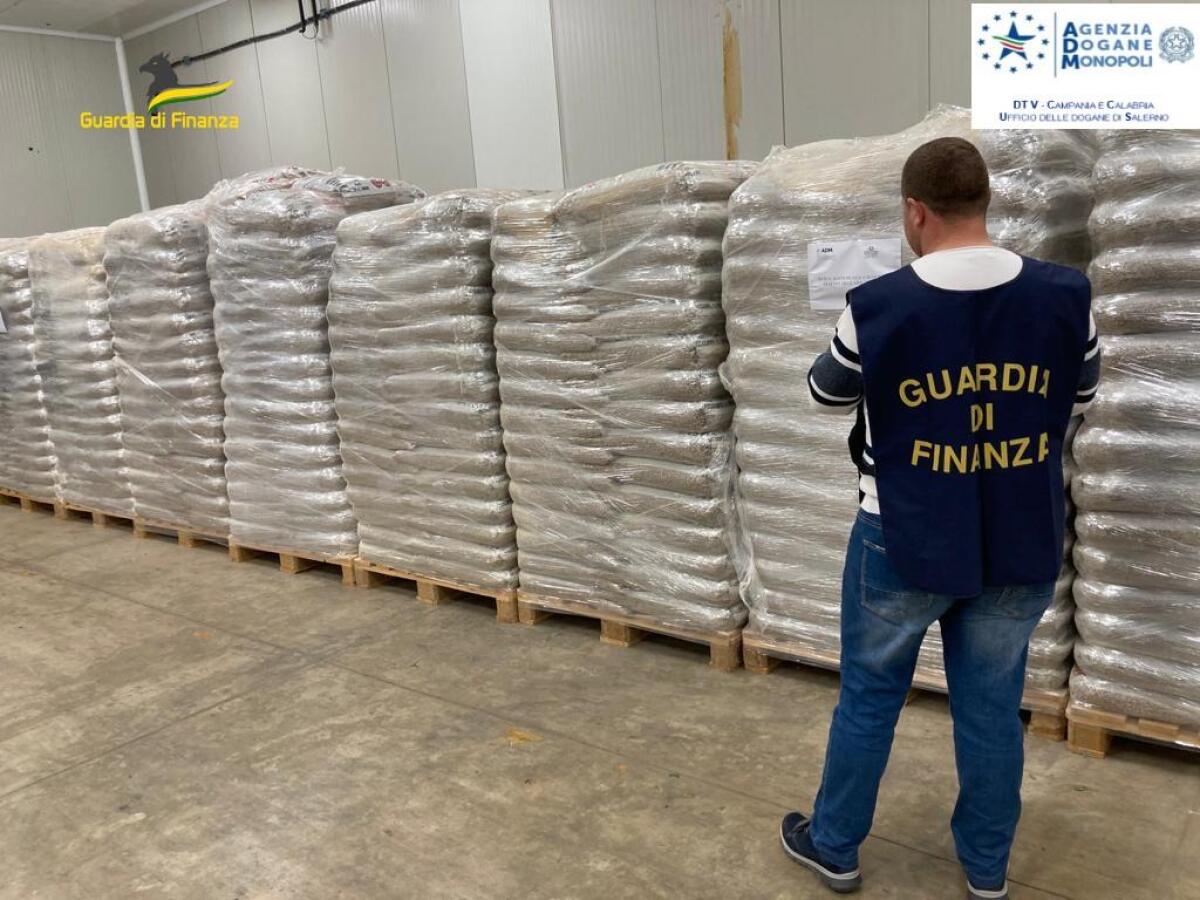 Sequestrate 135 tonnellate di pellet. - 