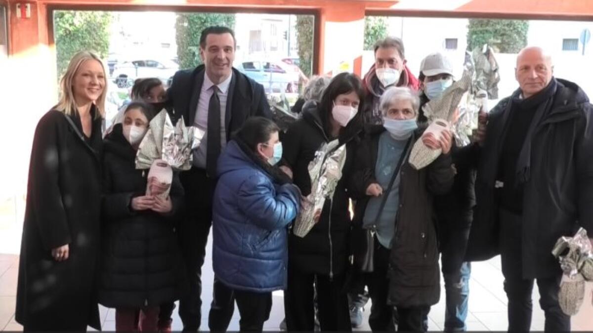 Il Comune regala mille uova di cioccolato ai bambini in Piazza Kennedy - 