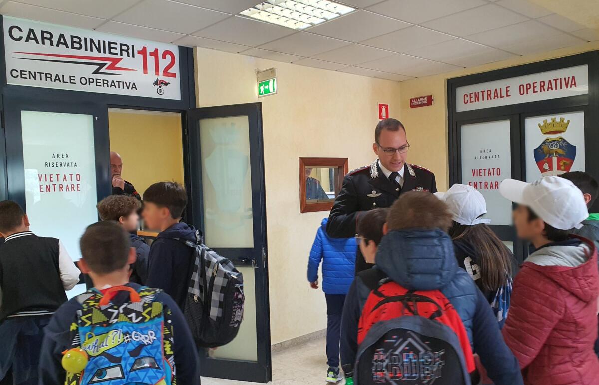 Gli alunni del Convitto Nazionale "P. Colletta" in visita al Comando Provinciale dei Carabinieri - 
