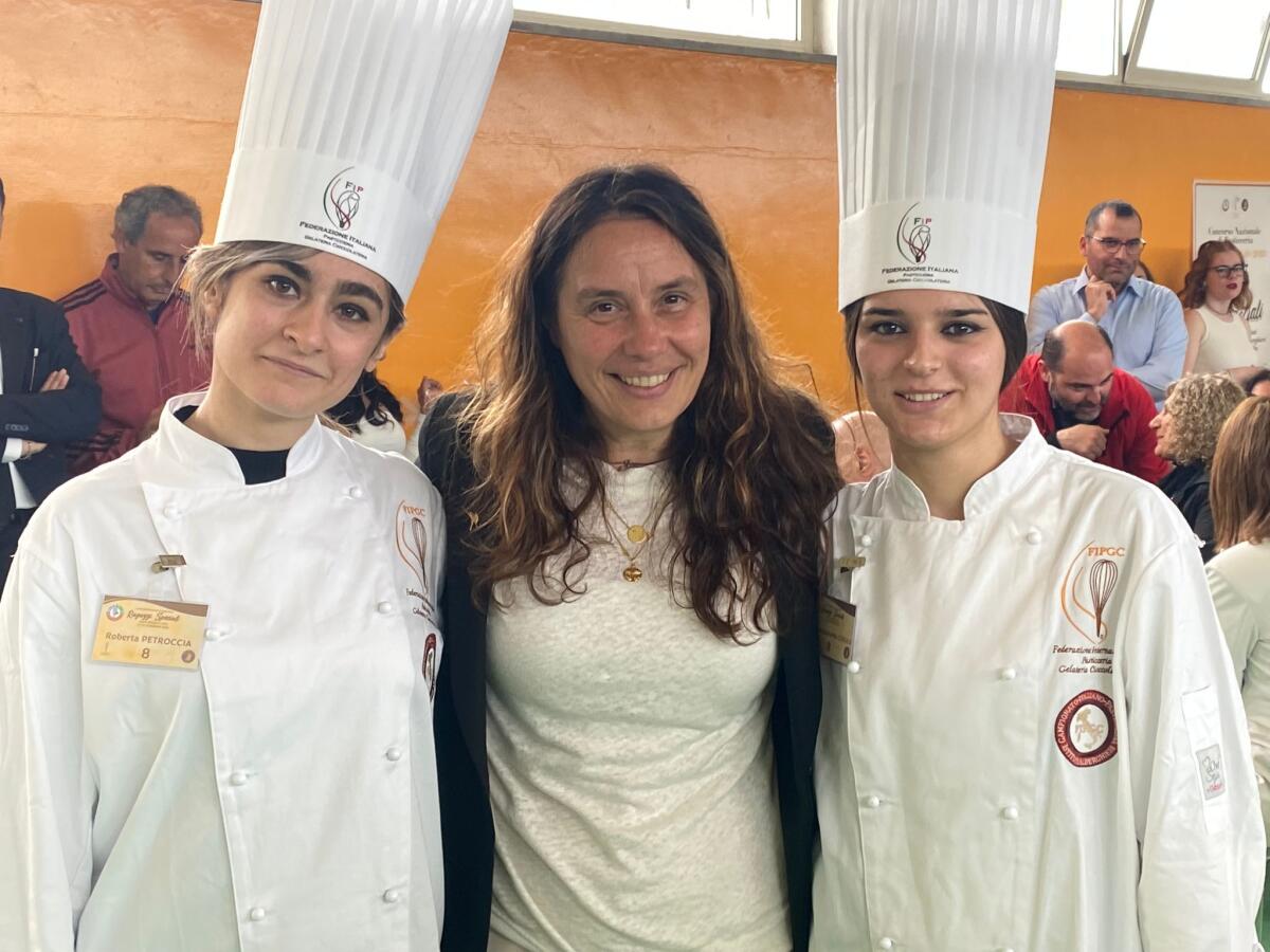 Concorso Nazionale di Pasticceria Ragazzi Speciali, primo premio IPSAR Le Streghe di Benevento - 