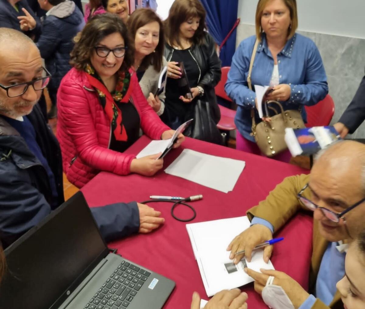 Un libro di Salvatore Parrillo per la cura del Covid 19 - 